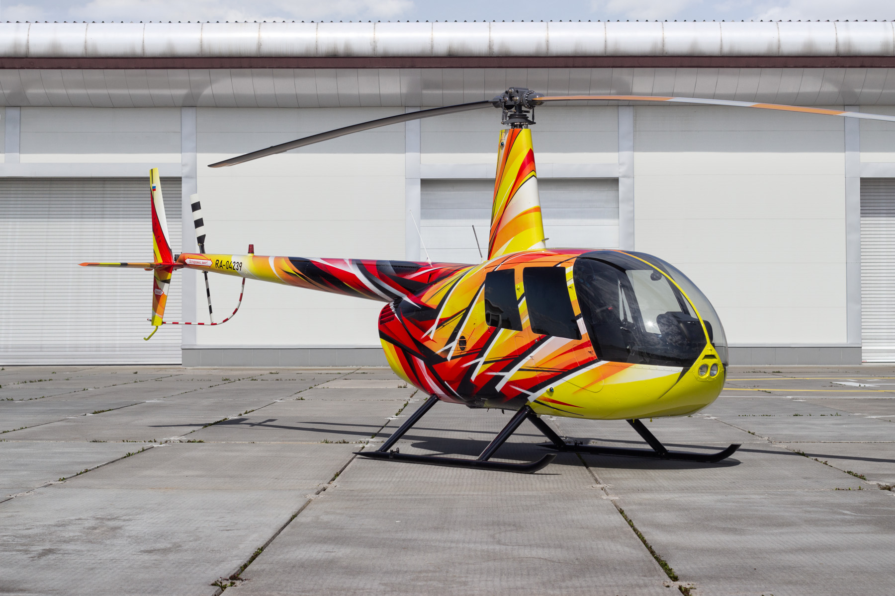 Покраска вертолета «Робинсон»